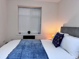 The Rich Living Apartment