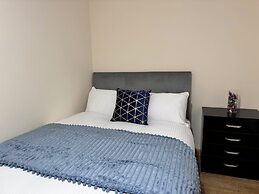 The Rich Living Apartment