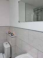 The Rich Living Apartment