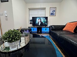 The Rich Living Apartment