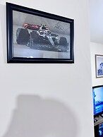 The Rich Living Apartment