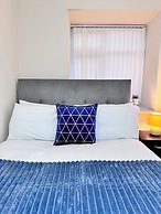 The Rich Living Apartment