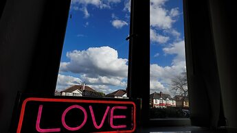 LuxeLiving Apartment