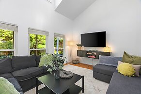 Bodur's Rustling Leaves EV Charge BBQ (106390081)