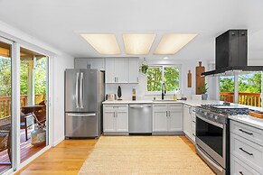 Bodur's Rustling Leaves EV Charge BBQ (106390081)