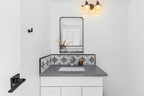 Bodur's Rustling Leaves EV Charge BBQ (106390081)