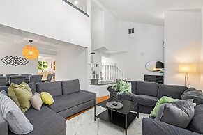 Bodur's Rustling Leaves EV Charge BBQ (106390081)