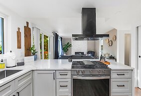 Bodur's Rustling Leaves EV Charge BBQ (106390081)