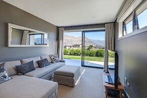 Infinity - Lake & Mountain Views - Sleeps 8