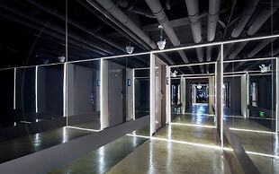 Starchain Heehee Hotel - Sanya Bay Walking Street Store