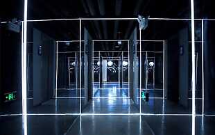 Starchain Heehee Hotel - Sanya Bay Walking Street Store