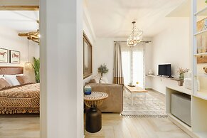 Meydani Suites