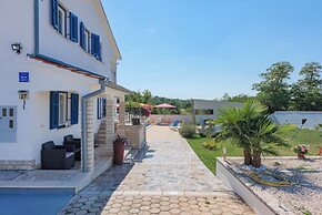 Holiday House Petrić