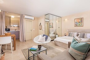 Natasha's Beachfront