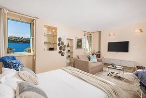 Natasha's Beachfront