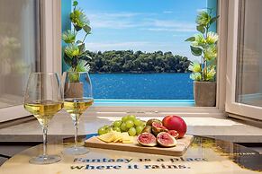 Natasha's Beachfront