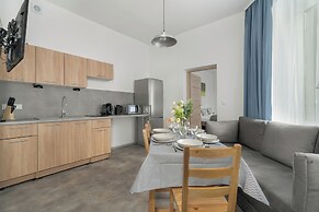 Poznan Stylish Grey Apartment by Renters