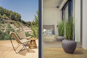 Terra Petra Villa - The Seafront Retreat