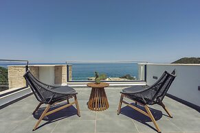 Terra Petra Villa - The Seafront Retreat