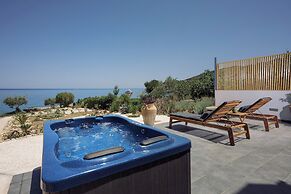 Terra Petra Villa - The Seafront Retreat