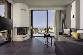 Terra Petra Villa - The Seafront Retreat