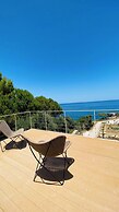 Terra Petra Villa - The Seafront Retreat