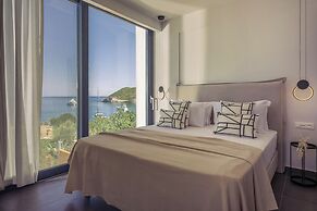 Terra Petra Villa - The Seafront Retreat