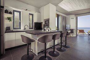 Terra Petra Villa - The Seafront Retreat