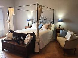 Cordella in Valdorcia Truffle & Olive Oil Resort - Podere Borgasso