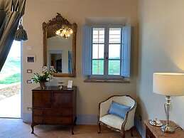 Cordella in Valdorcia Truffle & Olive Oil Resort - Podere Borgasso