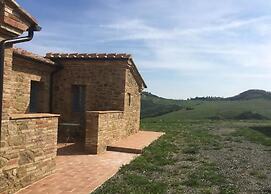 Cordella in Valdorcia Truffle & Olive Oil Resort - Podere Borgasso