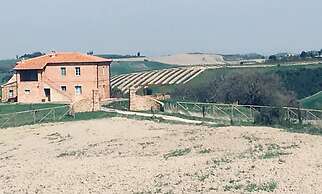 Cordella in Valdorcia Truffle & Olive Oil Resort - Podere Borgasso