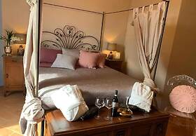 Cordella in Valdorcia Truffle & Olive Oil Resort - Podere Borgasso