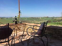 Cordella in Valdorcia Truffle & Olive Oil Resort - Podere Borgasso
