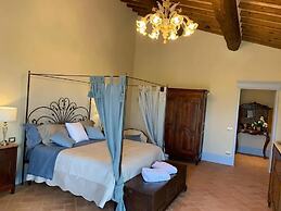 Cordella in Valdorcia Truffle & Olive Oil Resort - Podere Borgasso