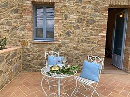 Cordella in Valdorcia Truffle & Olive Oil Resort - Podere Borgasso