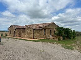 Cordella in Valdorcia Truffle & Olive Oil Resort - Podere Borgasso