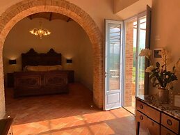 Cordella in Valdorcia Truffle & Olive Oil Resort - Podere Borgasso