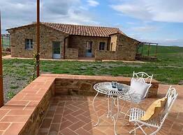 Cordella in Valdorcia Truffle & Olive Oil Resort - Podere Borgasso