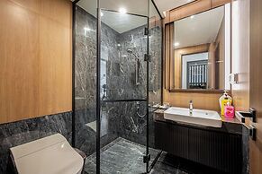 Lumiere Riverside Condo and Suite KHC