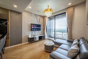 Lumiere Riverside Condo and Suite KHC