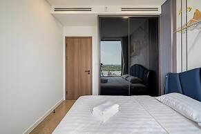 Lumiere Riverside Condo and Suite KHC