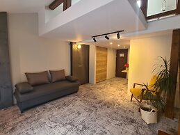 CASA FLORESCU
