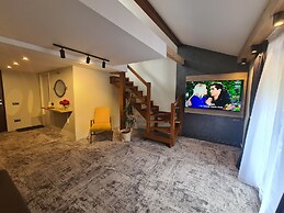 CASA FLORESCU