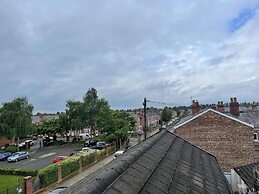 Stylish 1-bed Apt - Sleeps 4 - Parking - Wifi