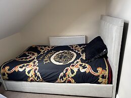 Stylish 1-bed Apt - Sleeps 4 - Parking - Wifi