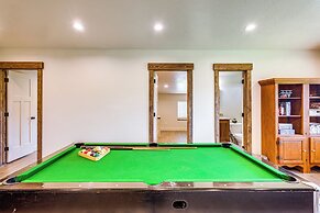 5 Mi to Devil Creek Reservoir: Idaho Farmhouse!