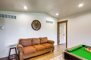 5 Mi to Devil Creek Reservoir: Idaho Farmhouse!