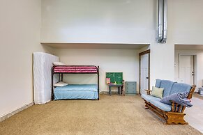 5 Mi to Devil Creek Reservoir: Idaho Farmhouse!