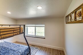 5 Mi to Devil Creek Reservoir: Idaho Farmhouse!